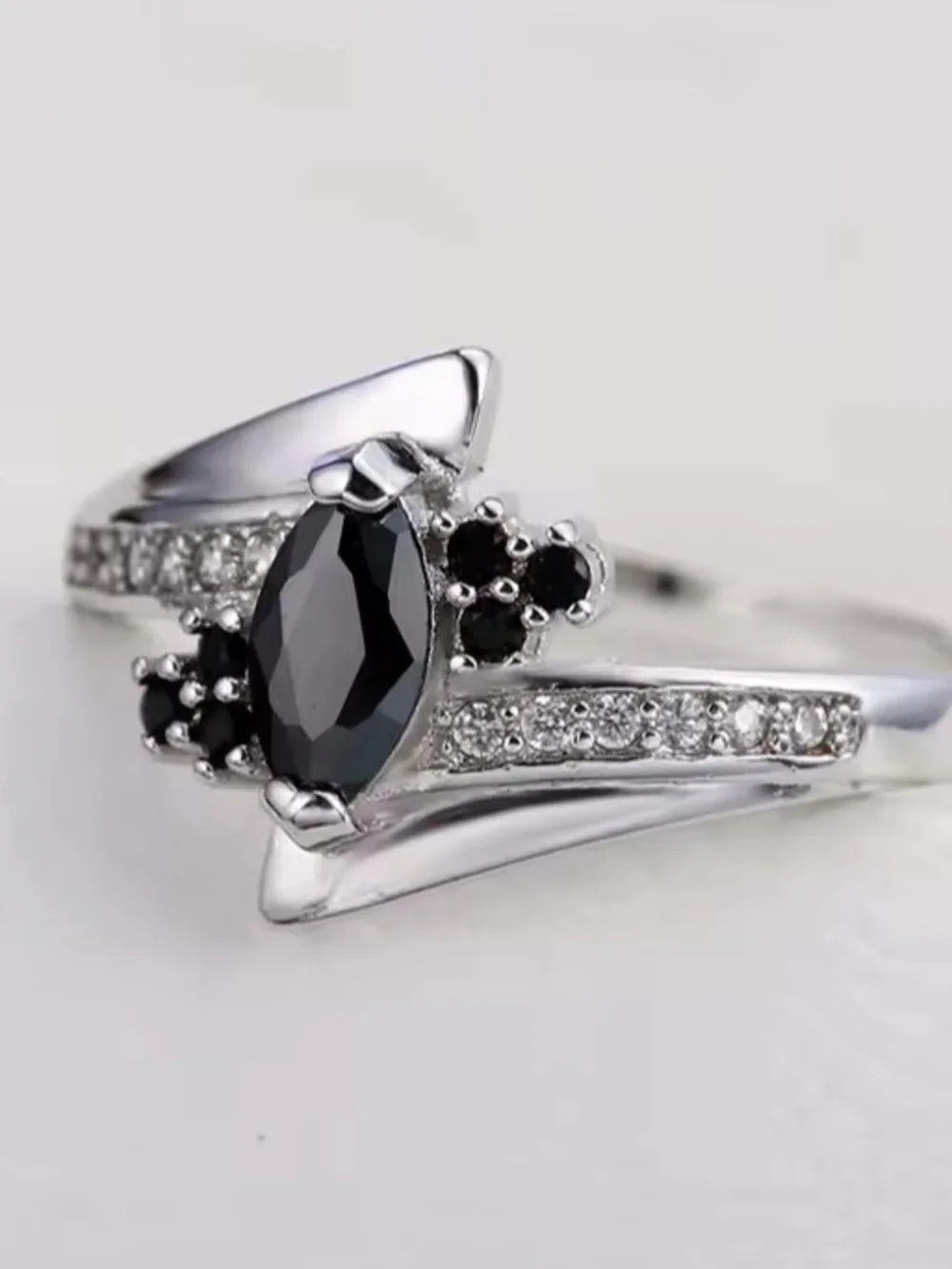 Sterling Silver Black Gemstone Ring - Elegant Women’s Fashion Ring